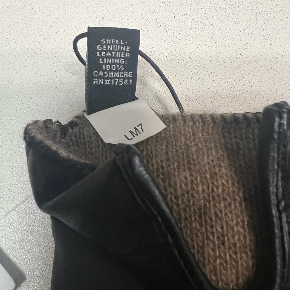 Allen Edmonds Cashmere Lined Leather Tech Gloves - Picture 7 of 8